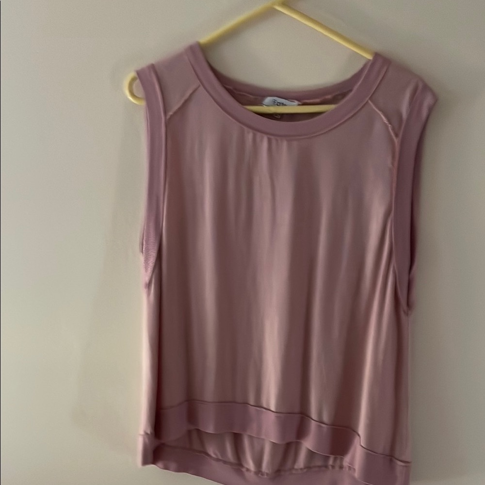 Elegant Pink Women's top and joggers - Picture 9 of 10